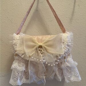 Elegant Cream Lace Bow Shoulder Bag